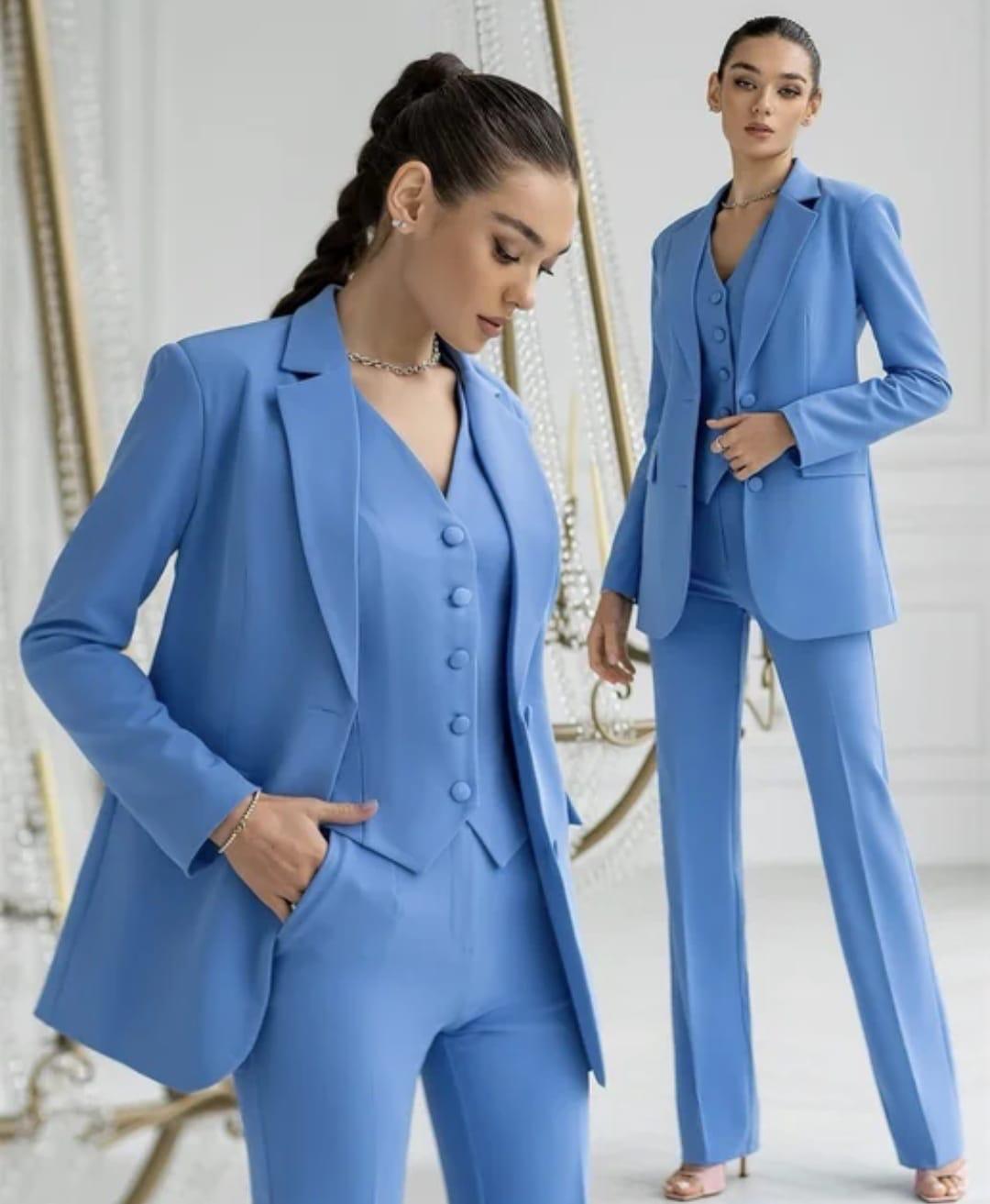 TRAJE ESCARLATA